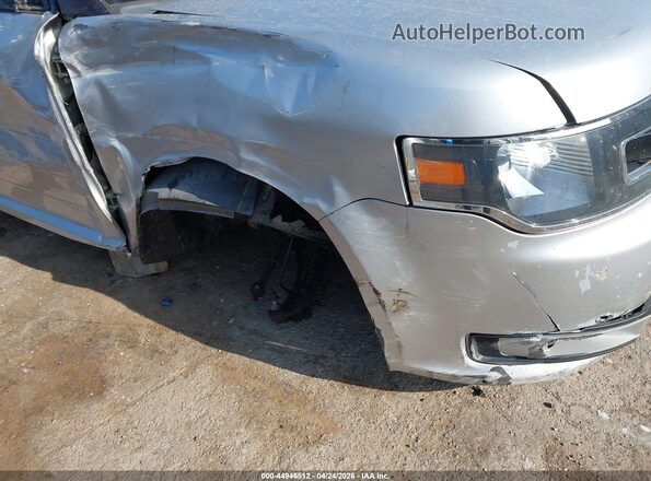 2FMGK5C80JBA02527 2018 FORD FLEX Серебряный Вид спереди