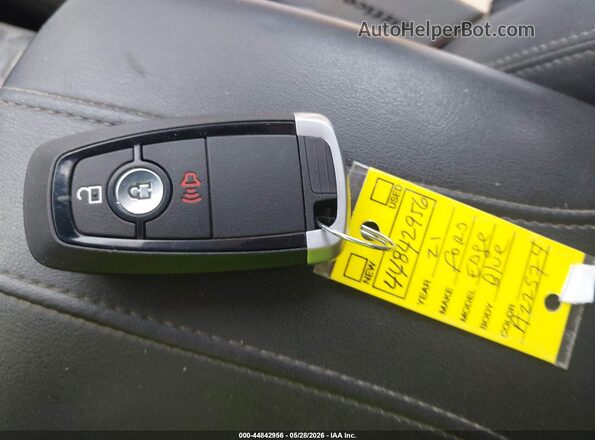 2FMPK3G95MBA22574 2021 FORD EDGE Синий Вид панели приборов