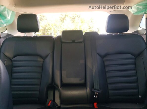 2FMPK3J90MBA21888 2021 FORD EDGE Black Widok tylnych siedzeń