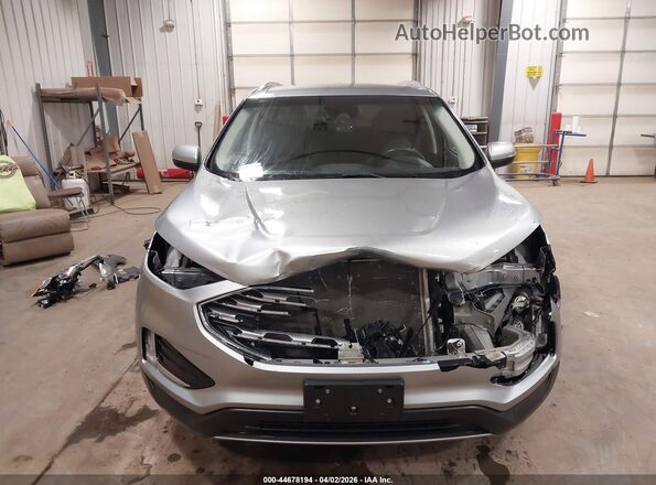 2FMPK4J93LBA77733 2020 FORD EDGE Silver Widok wnętrza z tyłu