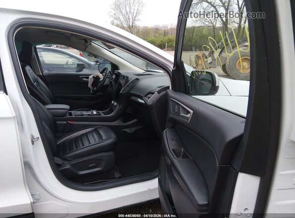 2FMPK4J95PBA21007 2023 FORD EDGE White Widok wnętrza z przodu