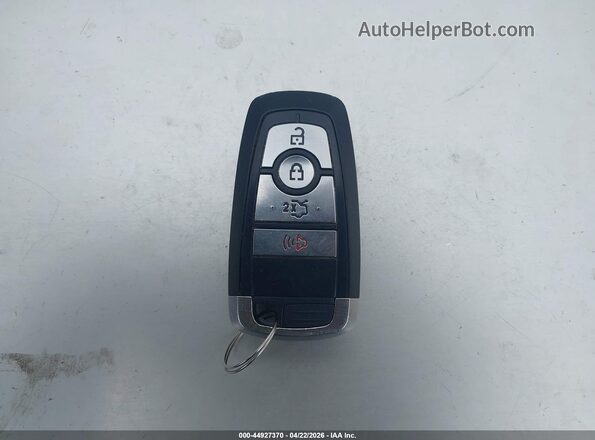 2FMPK4J9XHBB27423 2017 FORD EDGE Черный Вид панели приборов