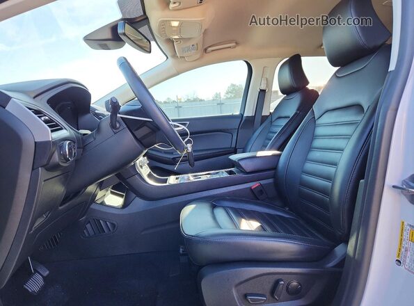 2FMPK4J9XRBA16212 2024 FORD EDGE White Widok wnętrza z przodu