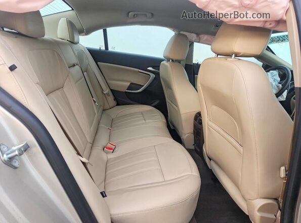 2G4GS5GX4G9203316 2016 BUICK REGAL Beige Vista de los asientos traseros