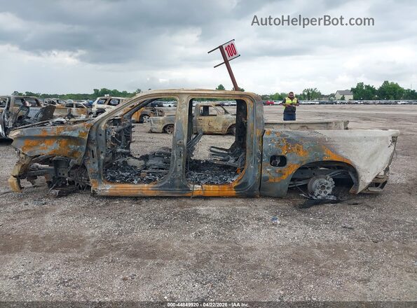 2GCPADED2N1518363 2022 CHEVROLET SILVERADO Черный Панорамный вид салона 360°