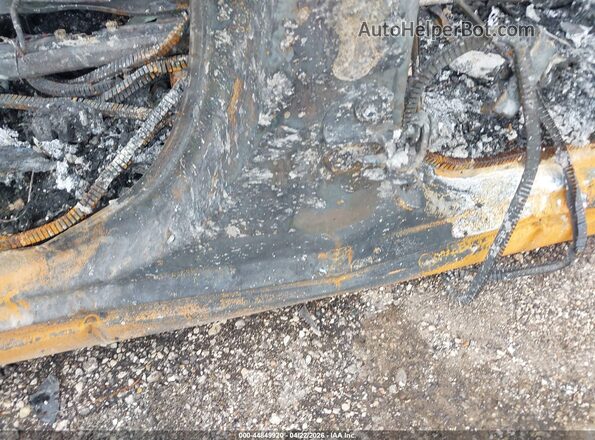2GCPADED2N1518363 2022 CHEVROLET SILVERADO Черный Вид подкапотного пространства