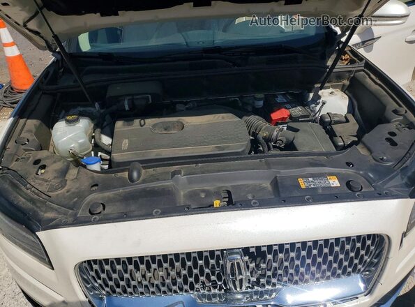 2LMPJ6K90KBL66682 2019 LINCOLN NAUTILUS Белый Вид подкапотного пространства