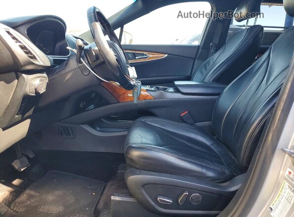 2LMPJ6LR8HBL29077 2017 LINCOLN MKX Серебряный Вид салона спереди