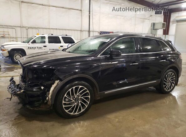 2LMPJ8K90LBL30231 2020 LINCOLN NAUTILUS Черный Передняя левая четверть