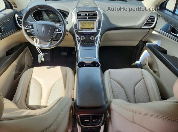 2LMPJ8K93KBL14331 2019 LINCOLN NAUTILUS Синий Вид панели приборов