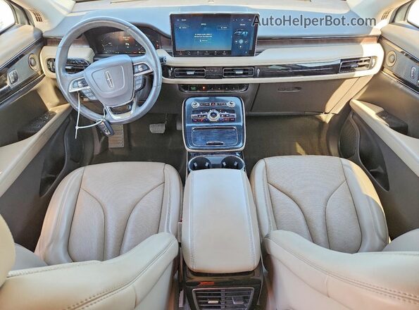 2LMPJ8KP1NBL14864 2022 LINCOLN NAUTILUS Черный Вид панели приборов