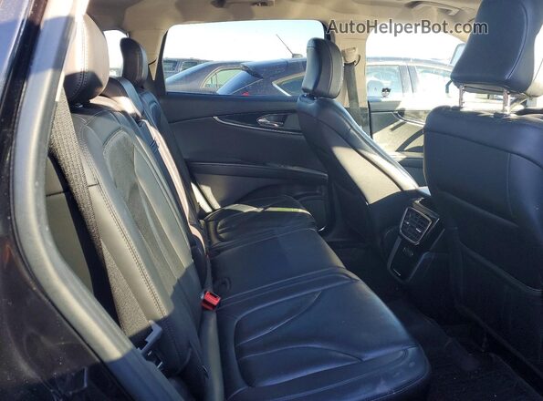 2LMPJ8KP8MBL02824 2021 LINCOLN NAUTILUS Black Widok tylnych siedzeń