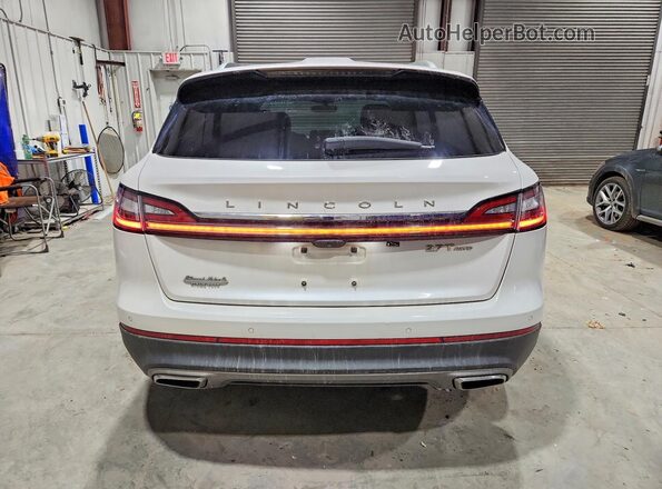 2LMPJ8LP0KBL57618 2019 LINCOLN NAUTILUS White Հետևի տեսք
