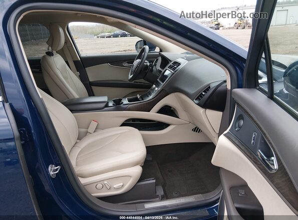 2LMPJ8LP6KBL46462 2019 LINCOLN NAUTILUS Blue Вид салону спереду