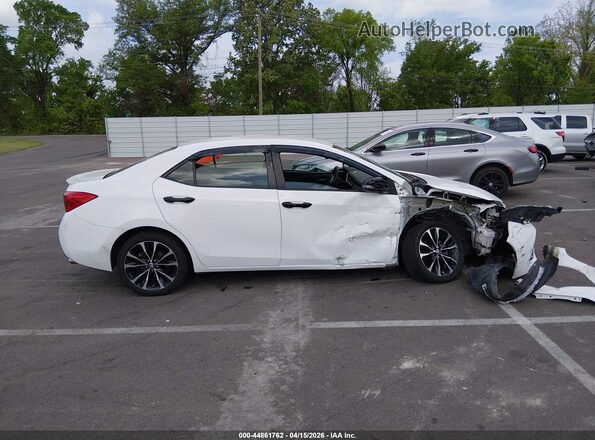 2T1BURHE4HC803204 2017 TOYOTA LL Белый Вид задней части салона