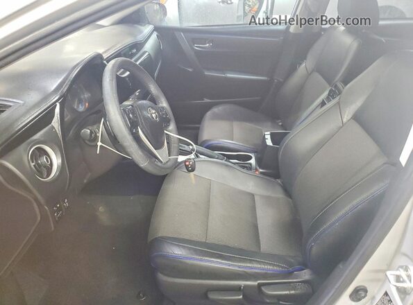 2T1BURHE4JC011933 2018 TOYOTA LL Silver Սալոնի դիմացի տեսք