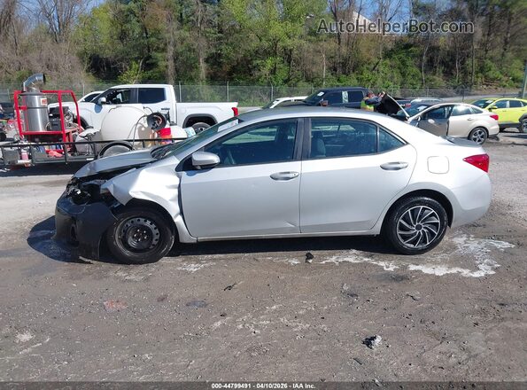 2T1BURHE6JC124475 2018 TOYOTA LL Silver 