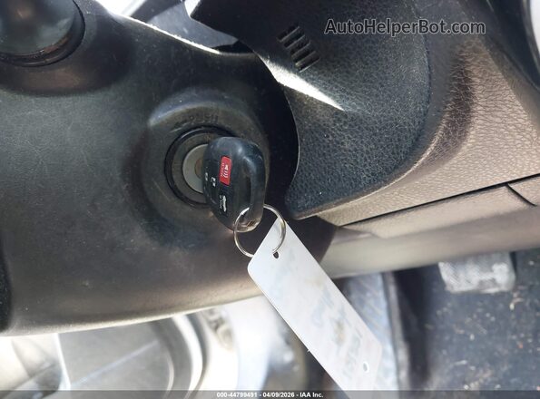 2T1BURHE6JC124475 2018 TOYOTA LL Silver Առջևի վահանակի տեսք