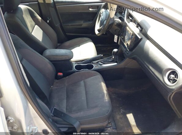 2T1BURHE6JC124475 2018 TOYOTA LL Silver Սալոնի դիմացի տեսք
