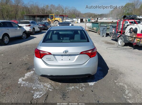 2T1BURHE6JC124475 2018 TOYOTA LL Silver 
