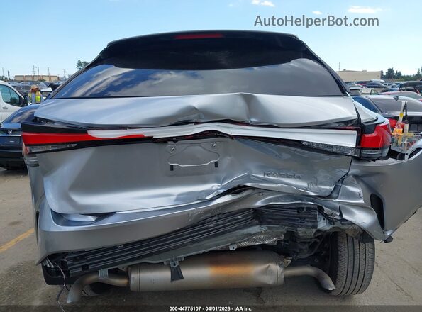 2T2BAMBA6PC011518 2023 LEXUS RX 350 Серебряный Вид спереди