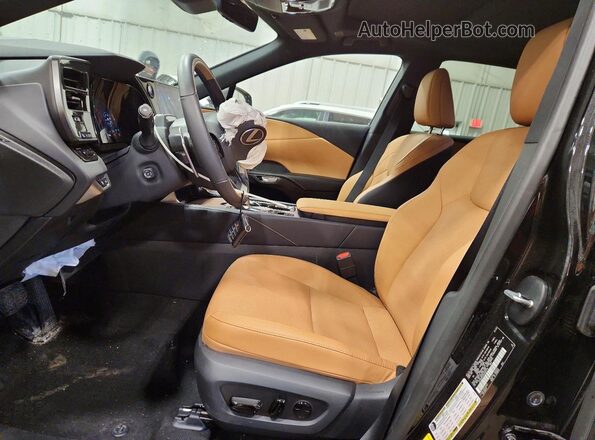 2T2BAMCA4SC094714 2025 LEXUS RX Black Вид салону спереду