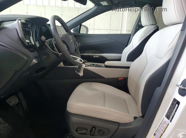 2T2BAMCA5TC130802 2026 LEXUS RX Белый Вид салона спереди