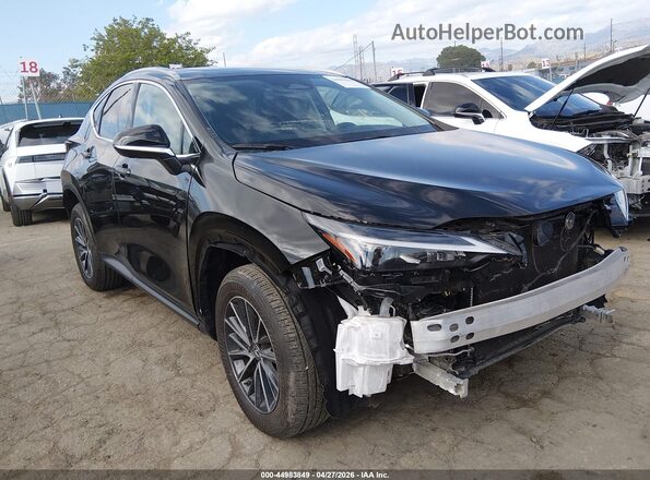 2T2GGCEZ4RC04379  2024 LEXUS NX Черный Передняя правая четверть