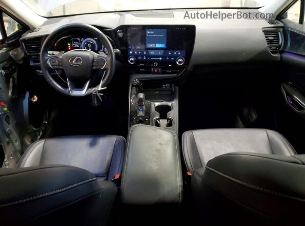 2T2GKCEZ0PC010170 2023 LEXUS NX Серебряный Вид панели приборов