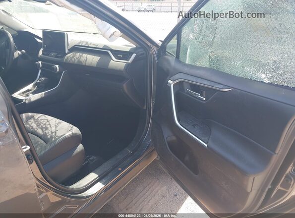 2T3C1RFV1PC223446 2023 TOYOTA LE Gray Вид салону спереду