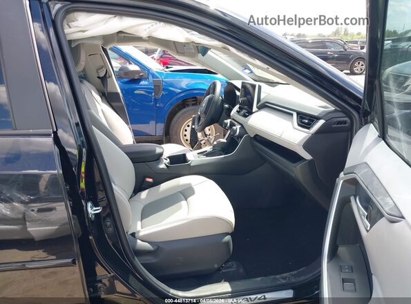 2T3C1RFV2SC360615 2025 TOYOTA LE Black Front interior view