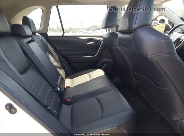 2T3C1RFV7NW210227 2022 TOYOTA LE White Widok naklejki z numerem VIN