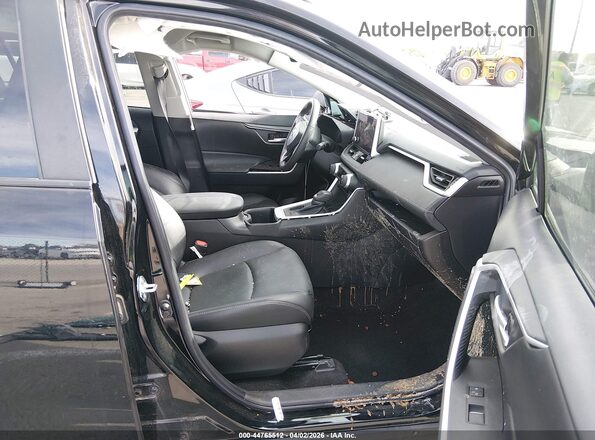 2T3C1RFV7PC246052 2023 TOYOTA LE Черный Вид салона спереди