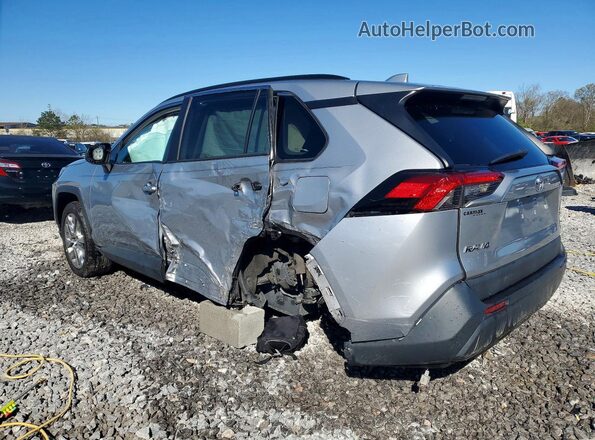 2T3C1RFV8KC011880 2019 TOYOTA LE Silver Tył lewy