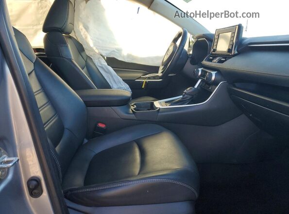 2T3C1RFV8KC011880 2019 TOYOTA LE Silver Widok wnętrza z przodu