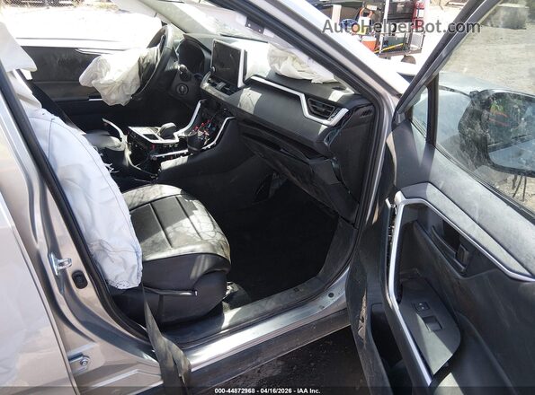 2T3F1RFV2SC491458 2025 TOYOTA LE Silver Вид салону спереду