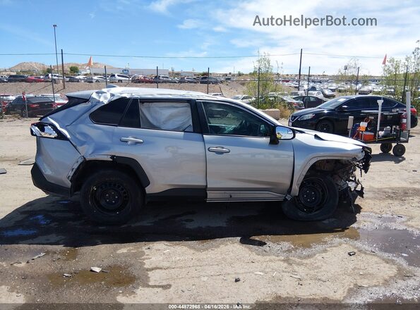 2T3F1RFV2SC491458 2025 TOYOTA LE Silver Вид задньої частини салону