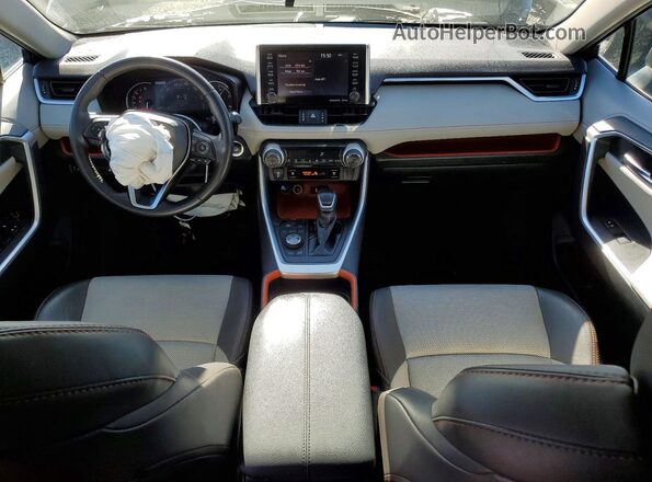 2T3J1RFVXKC021415 2019 TOYOTA RAV4 Черный Вид панели приборов