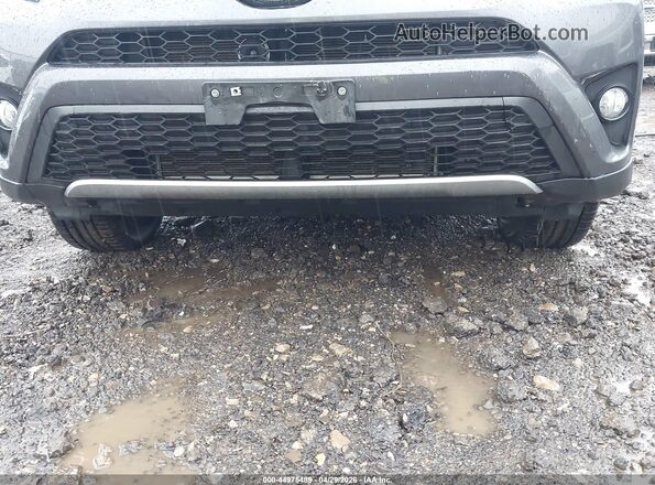 2T3JFREV0HW586251 2017 TOYOTA RAV4 Серый Вид спереди
