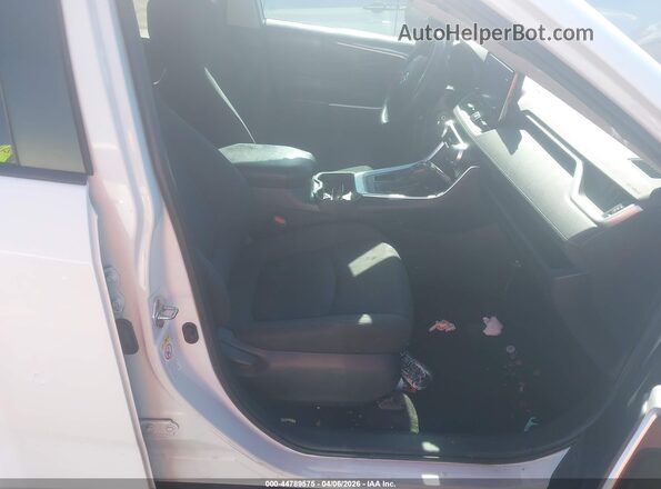 2T3K1RFV2KW015949 2019 TOYOTA LE Белый Вид салона спереди