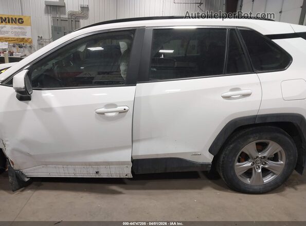 2T3MWRFV8SW267375 2025 TOYOTA LE White 