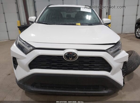 2T3MWRFV8SW267375 2025 TOYOTA LE White 