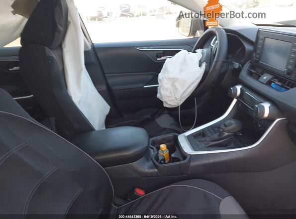2T3P1RFV0KC012717 2019 TOYOTA LE Gray Вид салону спереду