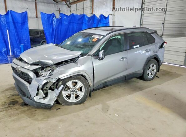 2T3P1RFV1LW084560 2020 TOYOTA LE Серый Передняя левая четверть