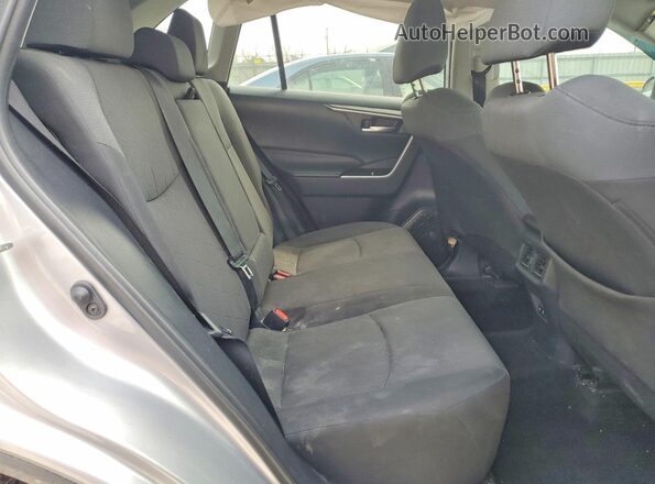 2T3P1RFV6KW034901 2019 TOYOTA RAV4 Silver უკანა სალონის ხედი