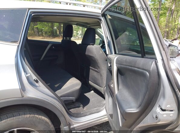 2T3RFREV1HW639560 2017 TOYOTA LE Silver VIN կոդի պիտակի տեսք
