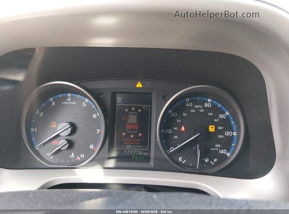 2T3RFREV3JW759995 2018 TOYOTA RAV4 Red უკანა სავარძლების ხედი