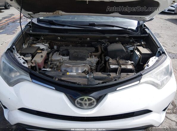 2T3RFREV7HW619524 2017 TOYOTA LE Белый Вид сзади