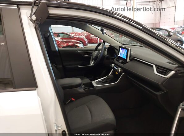2T3UWRFV1SW282669 2025 TOYOTA RAV4 HYBRID White Widok wnętrza z przodu