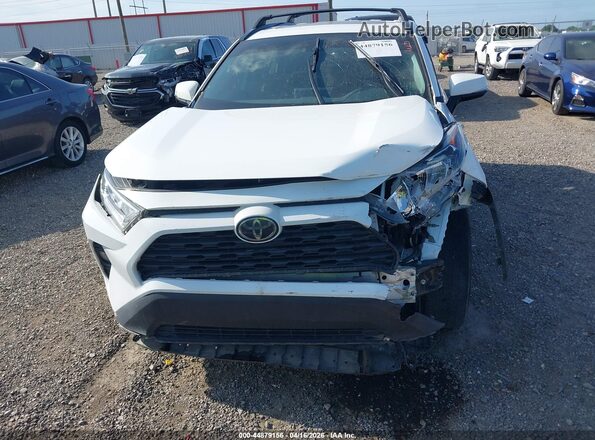 2T3W1RFV0LW075554 2020 TOYOTA LE White Դիմացի տեսք